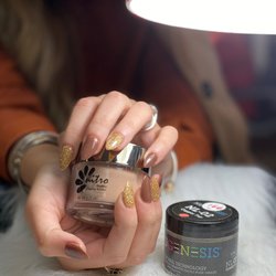 Victoria's Nail Salon - Dip manicure
