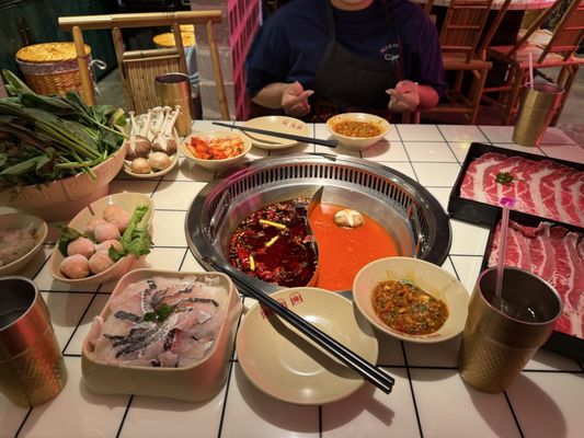 Old Alley Hot Pot Austin | 龙门阵火锅奥斯丁店 by null