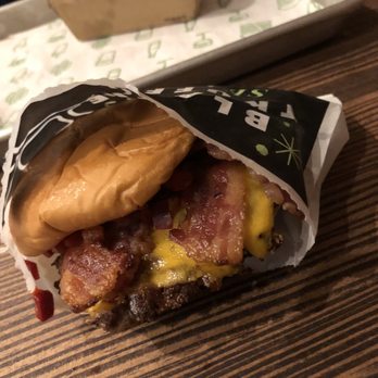 Shake Shack Rochester Hills - SmokeStack burger - Burgers Near Me - Rochester Hills, Michigan Shake Shack Rochester Hills - SmokeStack burger - Burgers Near Me - Rochester Hills, Michigan
