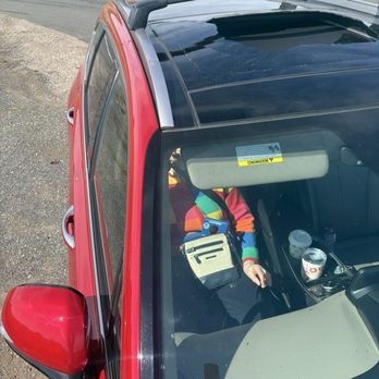 Elite Auto Glass - Broken /shattered sunroof - Auto Glass Services Near Me - Stockton, California Elite Auto Glass - Broken /shattered sunroof - Auto Glass Services Near Me - Stockton, California