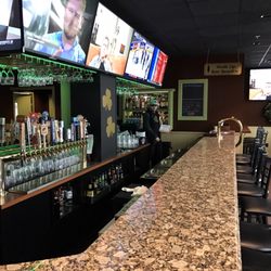 McGillicuddy's Five Corners - Awesome bar and service