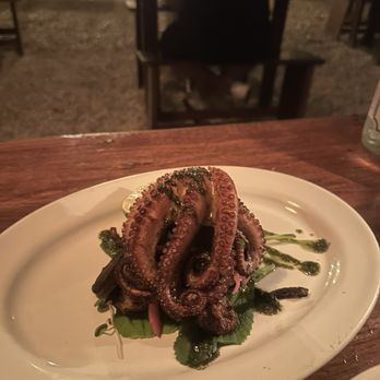 Hartwood - Platillo de pulpo - Mexican Near Me - Tulum, ROO Hartwood - Platillo de pulpo - Mexican Near Me - Tulum, ROO