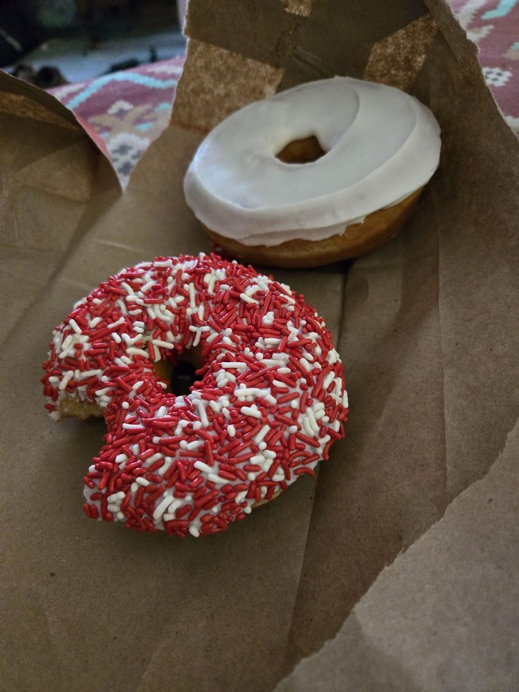 Honey Dew Donuts Logo