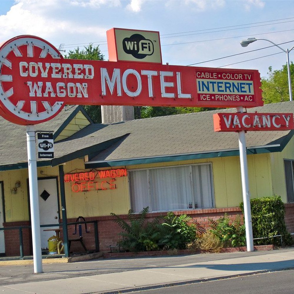 Covered Wagon Motel - Hotels Near Me - Lovelock, Nevada