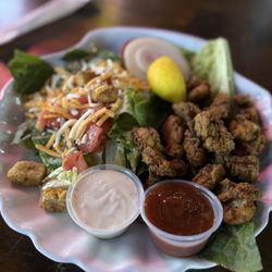 Lazy Flamingo - Fried oysters plate