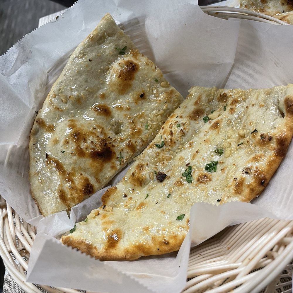 MOMI Indian Kitchen - Garlic naan - Indian Near Me - Everett, Washington MOMI Indian Kitchen - Garlic naan - Indian Near Me - Everett, Washington