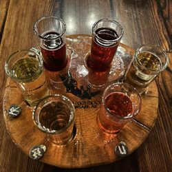 Drinking Horn Meadery - Mead flight