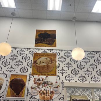 Kilwins Ice Cream - Chocolate - Fudge - Chocolatiers & Shops Near Me - Indianapolis, Indiana Kilwins Ice Cream - Chocolate - Fudge - Chocolatiers & Shops Near Me - Indianapolis, Indiana