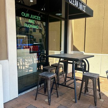 Clean Juice - Exterior seating - Juice Bars & Smoothies Near Me - Houston, Texas Clean Juice - Exterior seating - Juice Bars & Smoothies Near Me - Houston, Texas