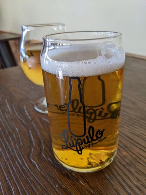 Lupulo Craft Beer House by null