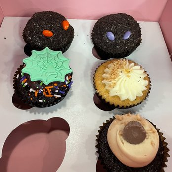 Cupcakin' Bake Shop - Cupcakes - Cupcakes Near Me - Oakland, California Cupcakin' Bake Shop - Cupcakes - Cupcakes Near Me - Oakland, California