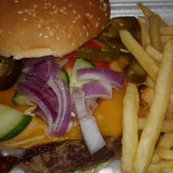 Wolf´s Würstelstand - Bacon Chili Cheese Burger mit extra Jalapenos
