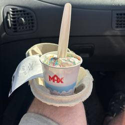 Max - Sundae