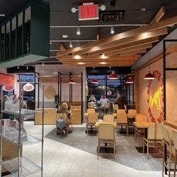 Ugly Dumpling Express - Large dining area