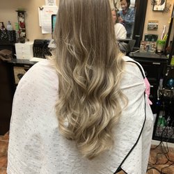 Danni's Salon & Spa - Color
