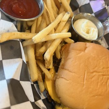 Centro - Burger - Mexican Near Me - Roseville, Minnesota