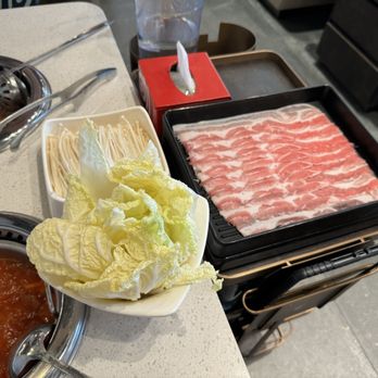 Haidilao Hot Pot - Hot Pot Near Me - Cupertino, California