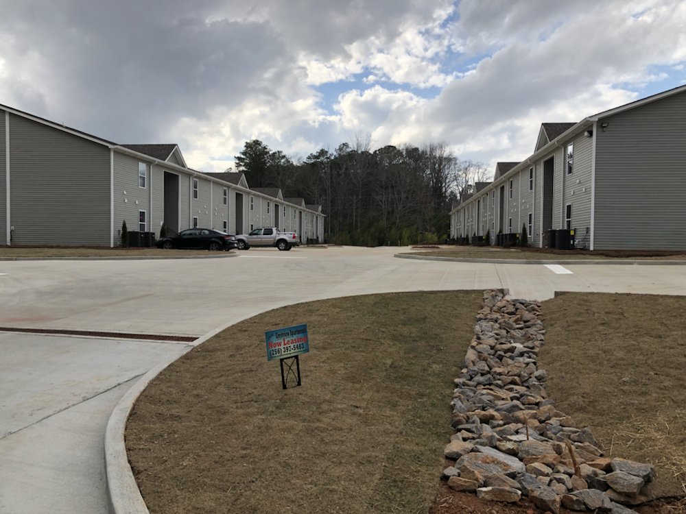 CRESTVIEW APARTMENTS Updated September 2024 296 Oak St W, Alexander
