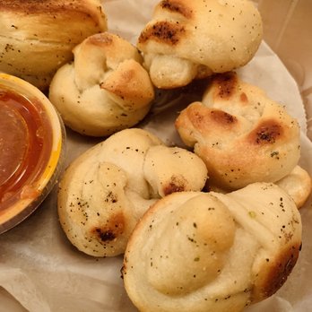 Gitto's Pizza - Garlic Rolls - Pizza Near Me - Orlando, Florida Gitto's Pizza - Garlic Rolls - Pizza Near Me - Orlando, Florida