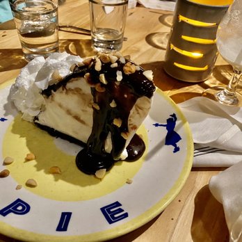 Duke's La Jolla - Kimo 's Original Hula Pie - New American Near Me - La Jolla, California