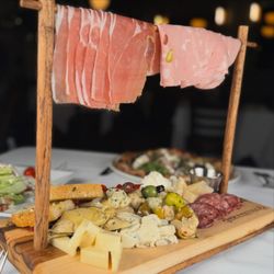 Branzinos Bar & Restaurant Northport