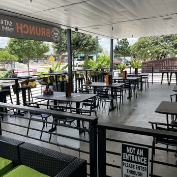 Freddy C's Bar & Patio - Outdoor seating at street level - Bars Near Me - New Braunfels, Texas Freddy C's Bar & Patio - Outdoor seating at street level - Bars Near Me - New Braunfels, Texas