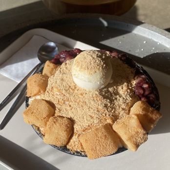 Heybings - Classic Injeolmi Bingsoo - Desserts Near Me - Costa Mesa, California