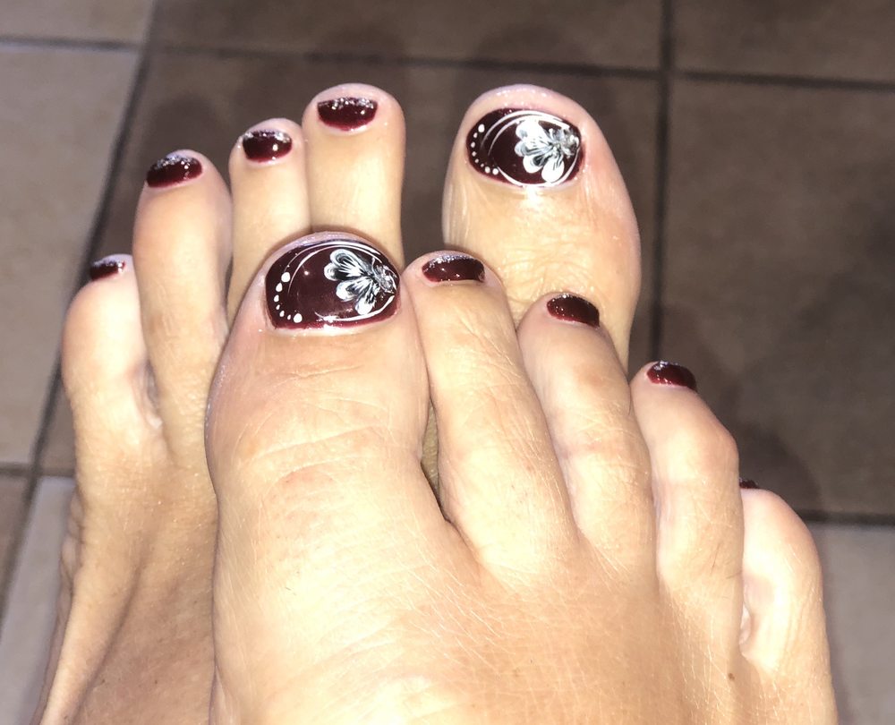 Pro Nails Logo