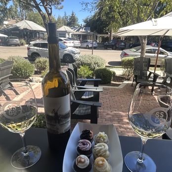 Saarloos & Sons - Wineries Near Me - Los Olivos, California