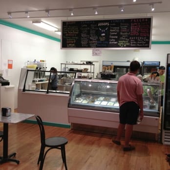 Vineyard Scoops - Ice Cream & Frozen Yogurt Near Me - Edgartown, Massachusetts Vineyard Scoops - Ice Cream & Frozen Yogurt Near Me - Edgartown, Massachusetts
