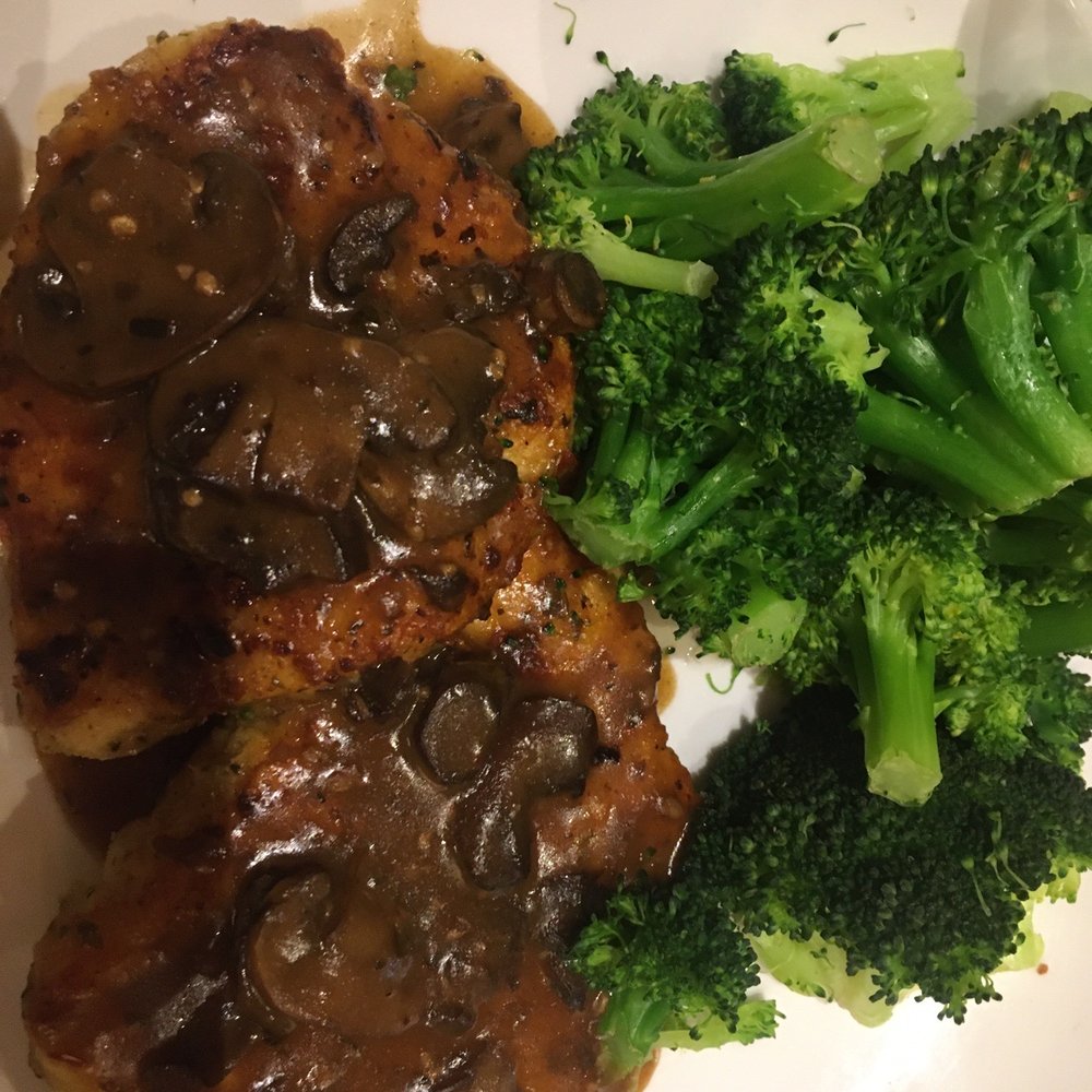 Chicken Marsala with broccoli Chicken Marsala with broccoli