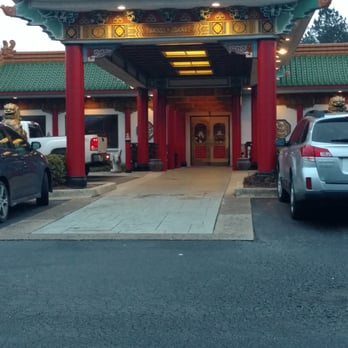 Chef Lee's Peking Restaurant - Entrance - Chinese Near Me - Columbus, Georgia Chef Lee's Peking Restaurant - Entrance - Chinese Near Me - Columbus, Georgia