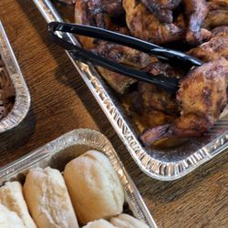 Basil & Bones - Rolls and barbecue chicken