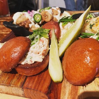 Rodney's Oyster House - Seafood Near Me - Vancouver, British Columbia