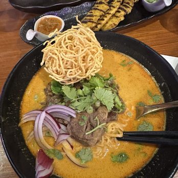 Pink Pepper - Thai Near Me - Los Angeles, California