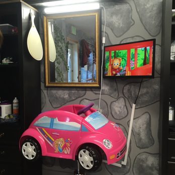 Kid's Castle Cuts - Castle cuts , Katie is our favorite - Hair Salons Near Me - Portland, Oregon Kid's Castle Cuts - Castle cuts , Katie is our favorite - Hair Salons Near Me - Portland, Oregon
