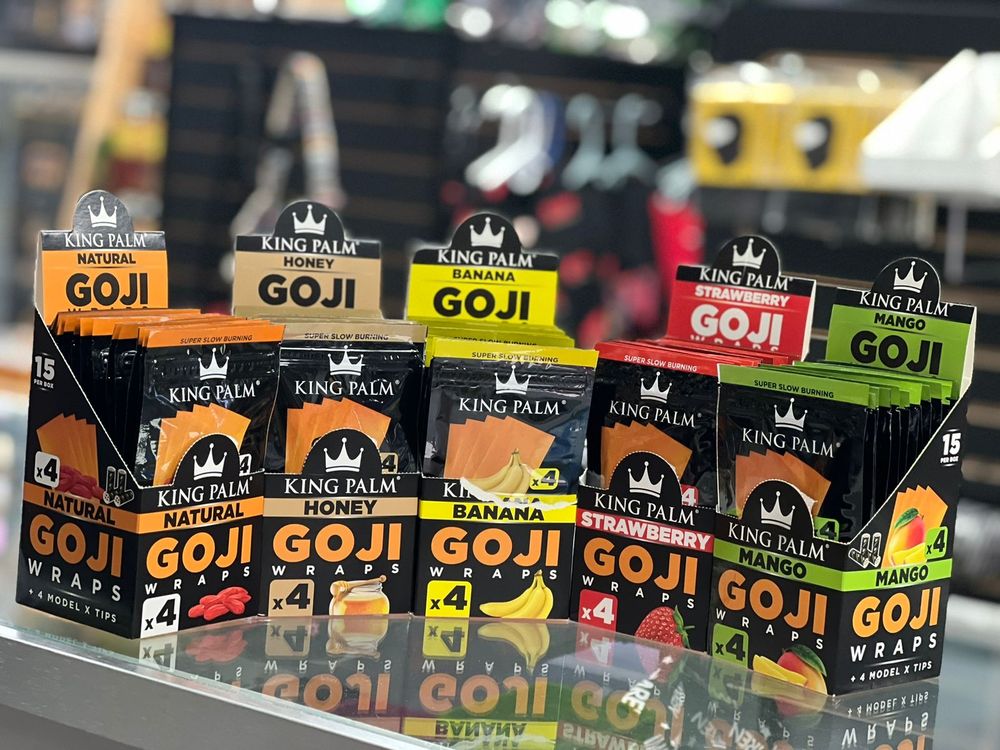 SMOKERS PARADISE Updated September 2024 10 Photos 6 East