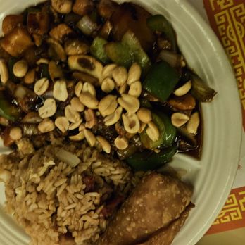Hong Luck Restaurant - Kung Pao chicken - Chinese Near Me - Levittown, Pennsylvania