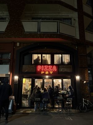 PST Higashi Azabu (Pizza Studio Tamaki Higashi Azabu) by null