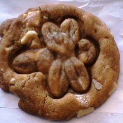 Sisters & Pete's Coffees & Treats - White Chocolate Chip Macadamia Nut Cookie - gorgeous!
