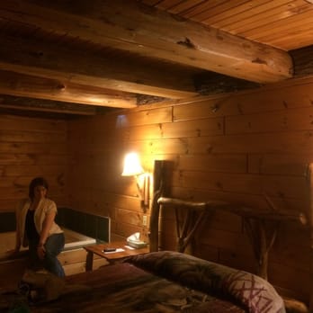 Log Cabin Motel - Amazing Ceiling! And the jacuzzi tub is right next to the bed. - Hotels Near Me - Jones Mills, Pennsylvania Log Cabin Motel - Amazing Ceiling! And the jacuzzi tub is right next to the bed. - Hotels Near Me - Jones Mills, Pennsylvania