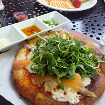 Urth Caffé-Pasadena - D'Lox Pizza - Cafes Near Me - Pasadena, California