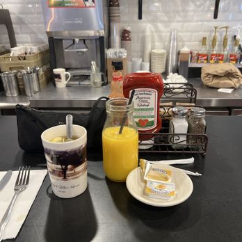 Cranford Station House - Breakfast & Brunch Near Me - Cranford, New Jersey