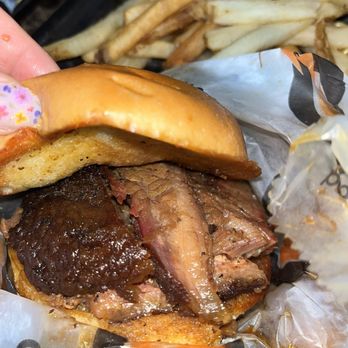 Q Daddy's Pitmaster BBQ - The brisket - Barbeque Near Me - Smithfield, Virginia