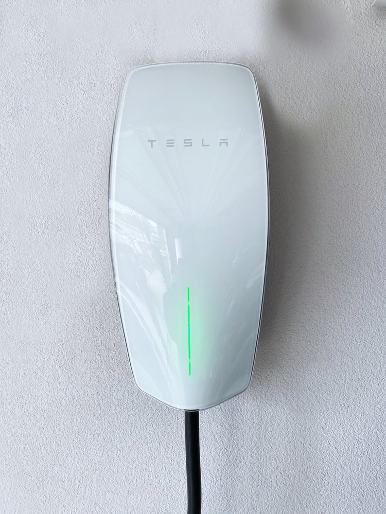 Slide of Electricman