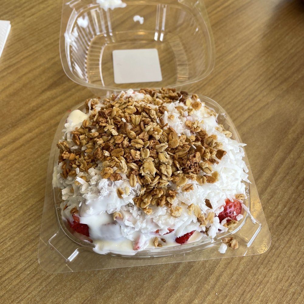 Tried the Fresas Con Creama. Very nice people running it and super cute decor inside. Food is delicious. Will return Tried the Fresas Con Creama. Very nice people running it and super cute decor inside. Food is delicious. Will return