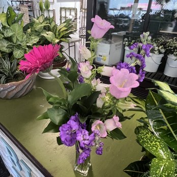 Bishop's Flowers - Flowers - Florists Near Me - Huntsville, Alabama Bishop's Flowers - Flowers - Florists Near Me - Huntsville, Alabama