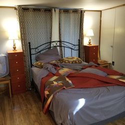 Star Ranch Nudist Club - Sorry I messed up the bed, but the mattress is new clean and linens were clean and nice. I was impressed.