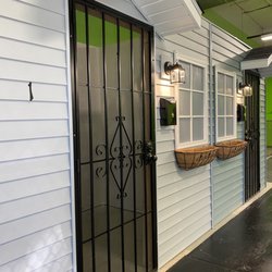 Pound Town - House Suites for Dog Boarding