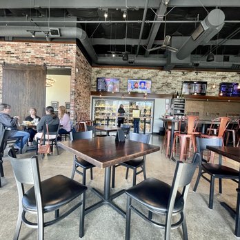 BottleTaps - Inside! - Gastropubs Near Me - Pleasanton, California